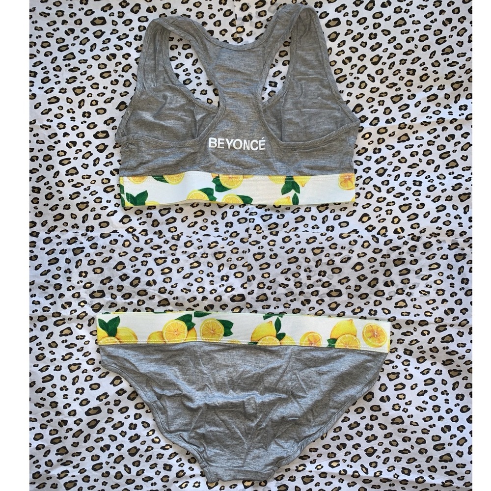 Official Beyoncé | NWT | "Lemonade" tour jersey sports bra + bikini brief - Picture 7 of 8